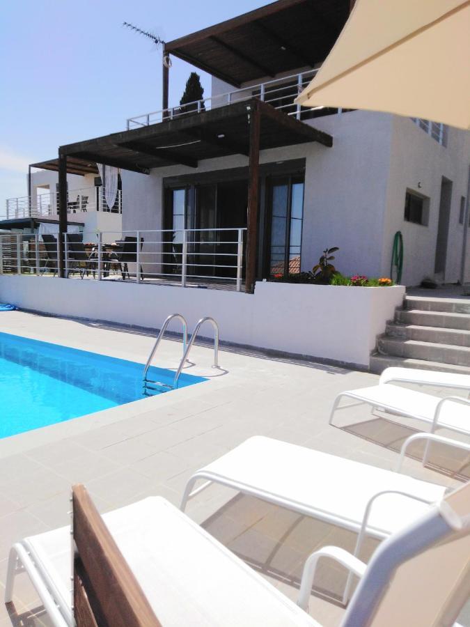 Villa George Sunrise Ratzaklíon エクステリア 写真
